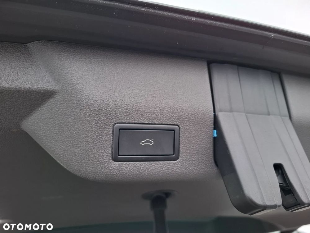 Volkswagen Multivan - 17