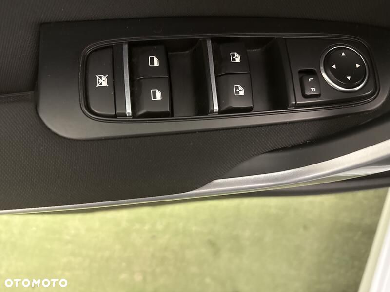 Kia Ceed 1.5 T-GDI M - 12