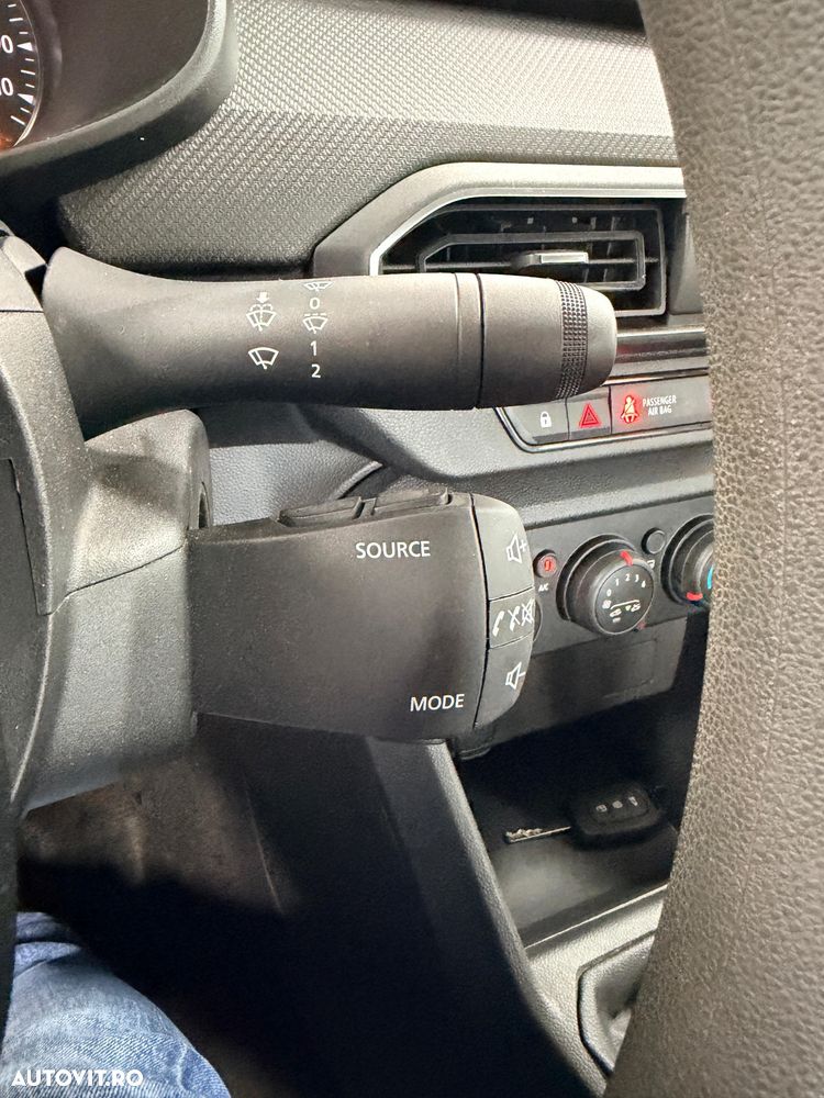 Dacia Logan TCe 90 Essential - 19