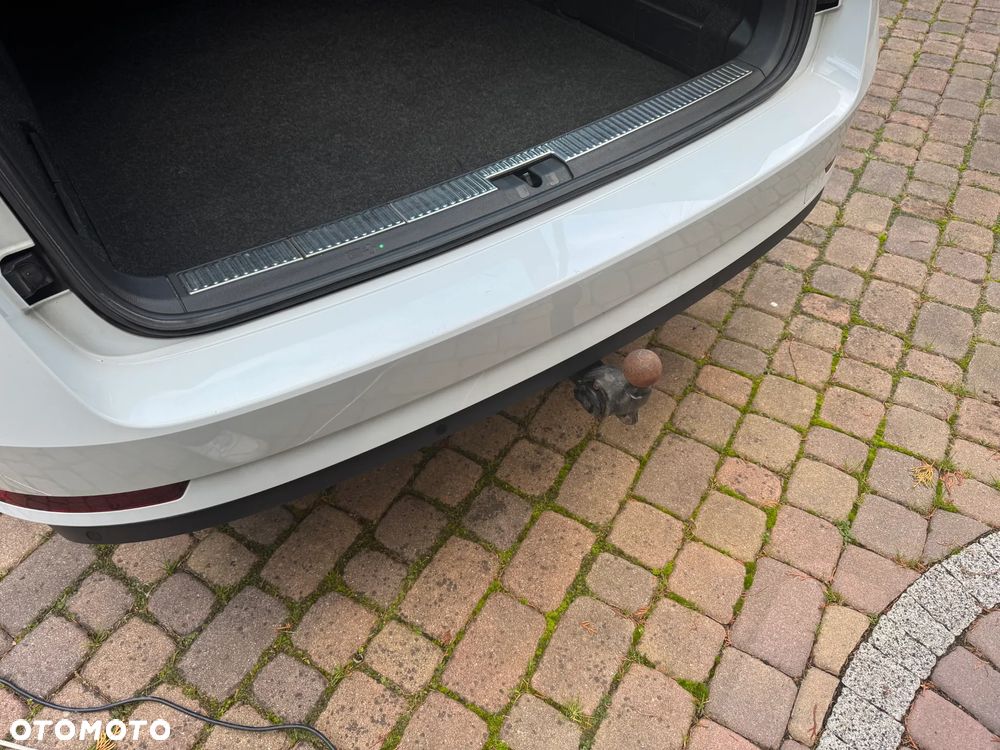 Skoda Superb Combi 2.0 TDI DSG Premium Edition - 34
