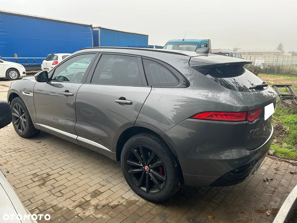 Jaguar F-Pace D300 AWD R-Dynamic HSE 90th Anniversary Edition - 4