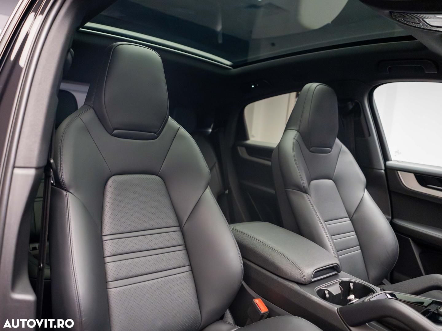 Porsche Cayenne - 24
