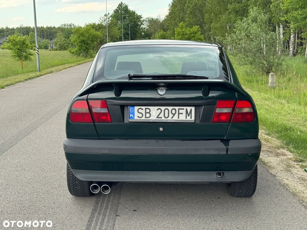 Lancia Delta 2000 - 12