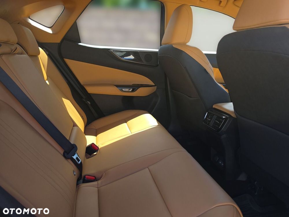 Lexus NX 350h Prestige 2WD - 27