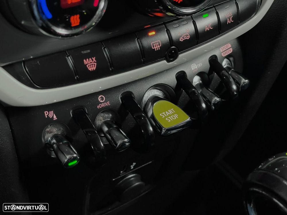 MINI Countryman Cooper SE ALL4 Auto - 26