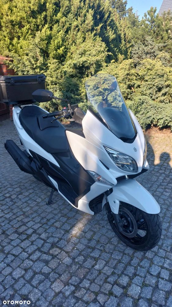 Suzuki Burgman - 5