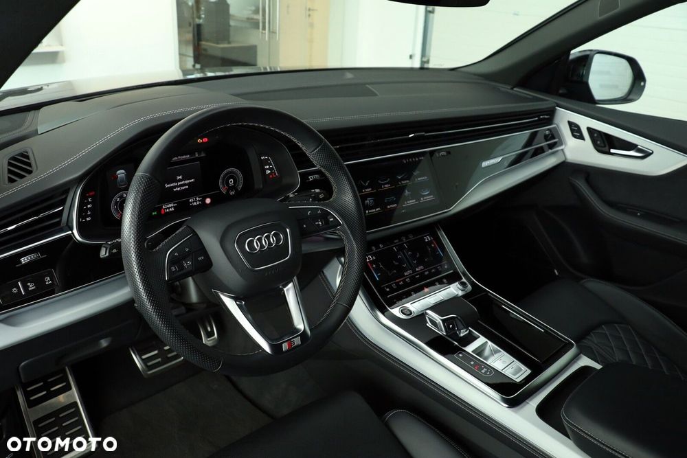 Audi Q8 - 25