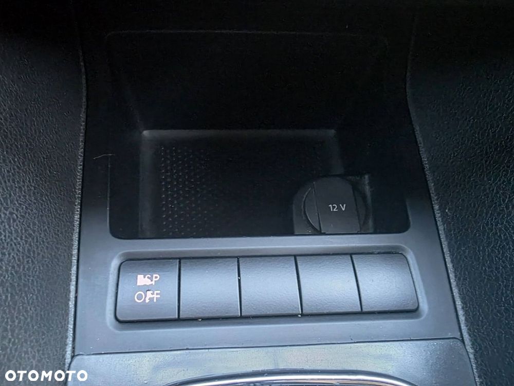 Volkswagen Golf 1.6 TDI DPF Comfortline - 18