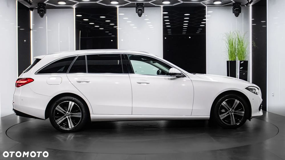Mercedes-Benz Klasa C 300 e PHEV Avantgarde - 8