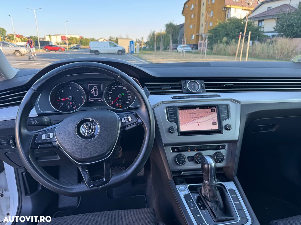 Volkswagen Passat 1.6 TDI SCR DSG - 4