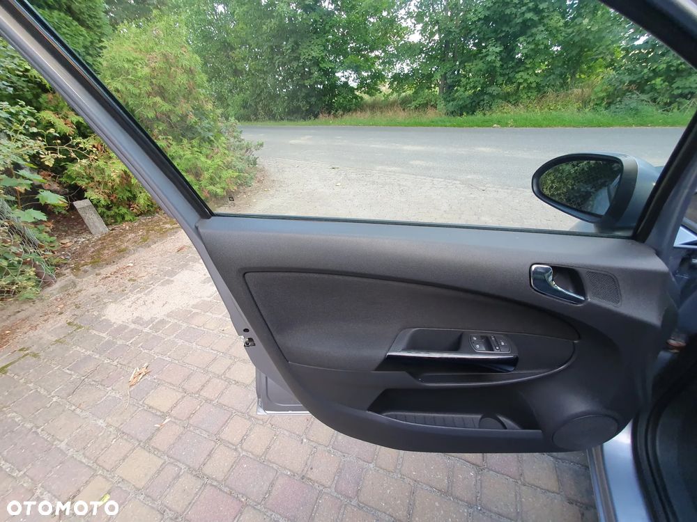 Opel Corsa 1.2 16V - 9