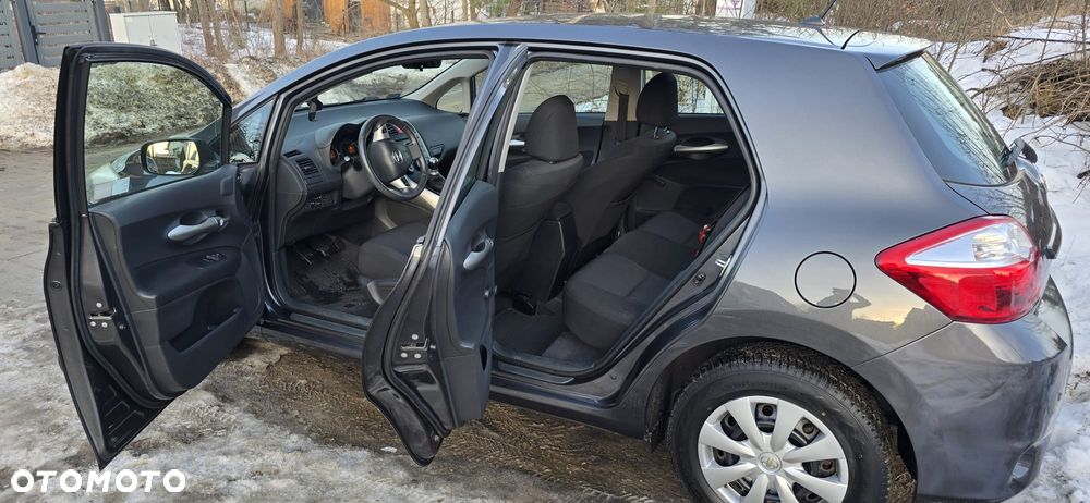 Toyota Auris - 9