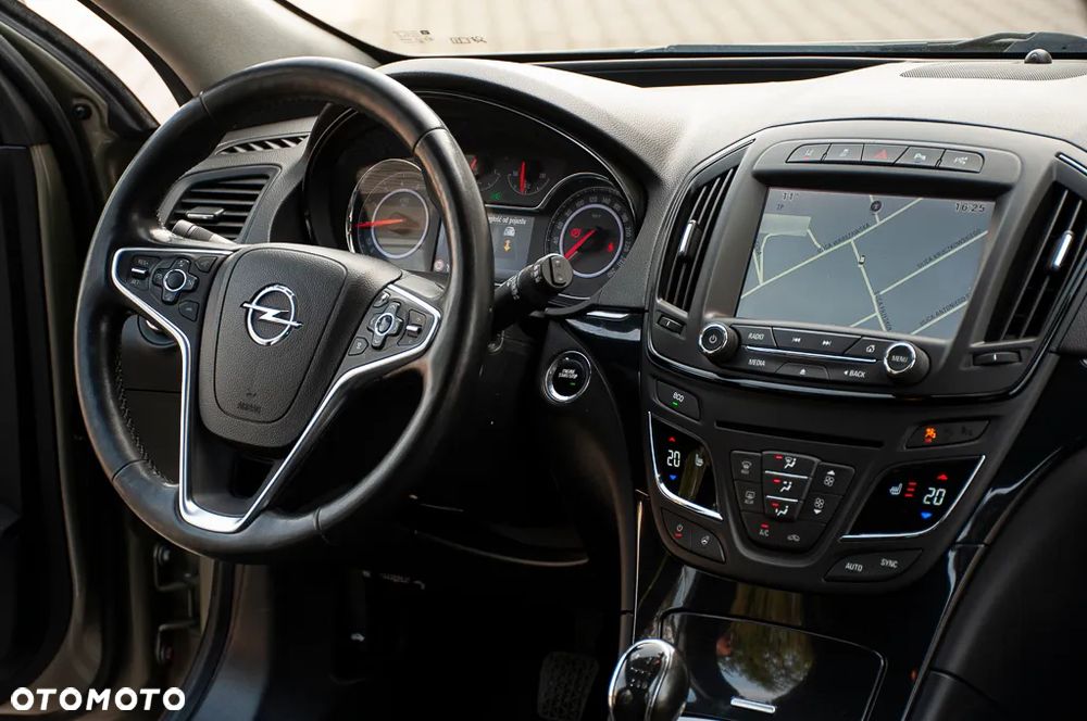 Opel Insignia - 36