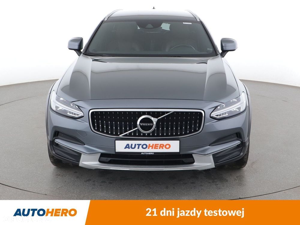 Volvo V90 Cross Country - 9