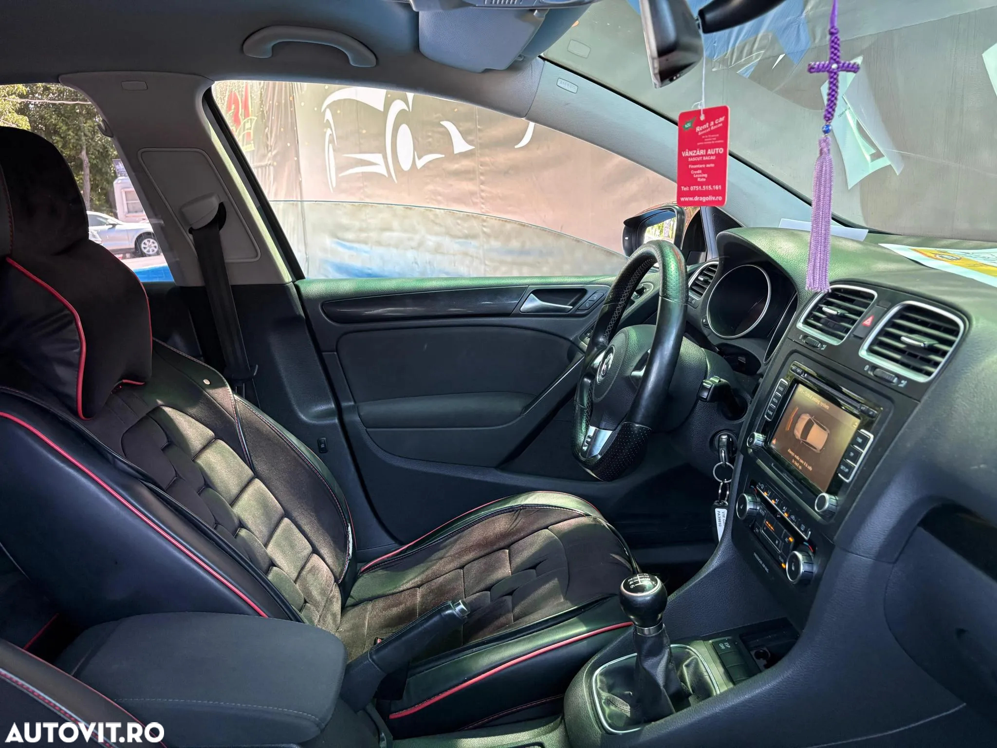 Volkswagen Golf - 6