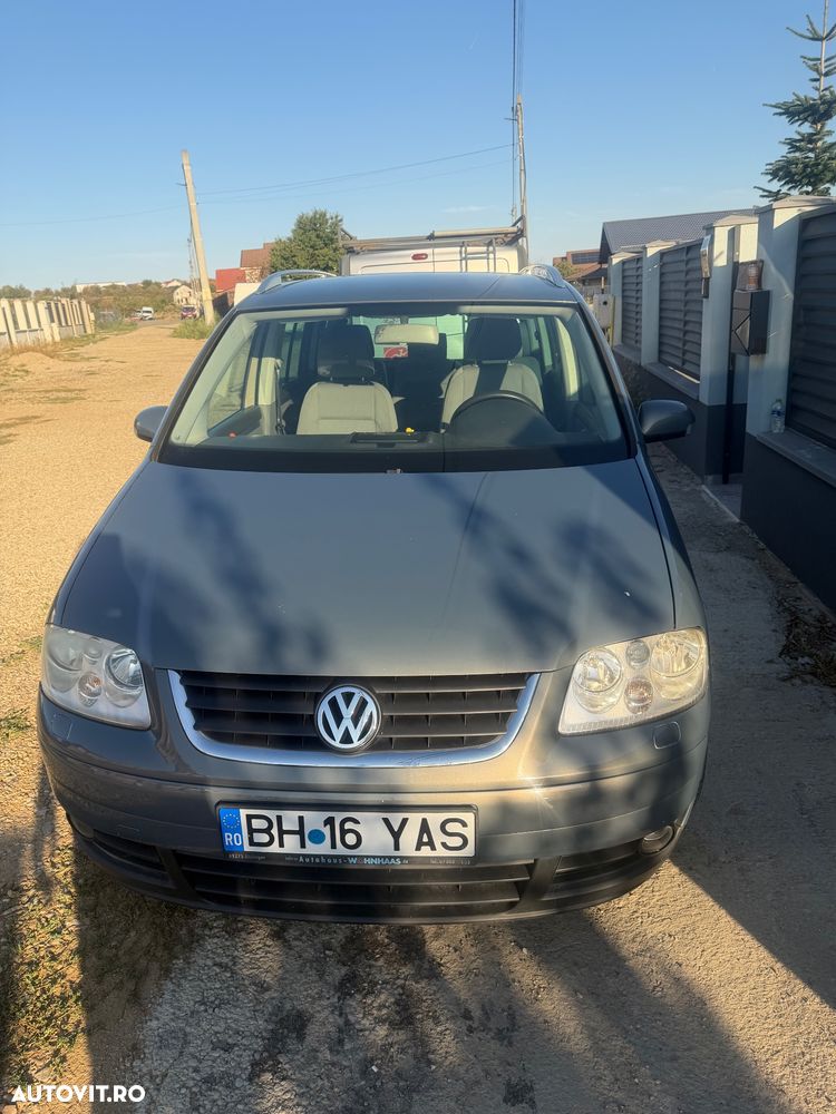 Volkswagen Touran 2.0TDI Highline Aut - 17