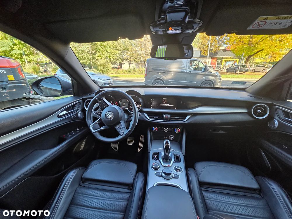 Alfa Romeo Stelvio 2.0 Turbo Veloce Q4 - 11