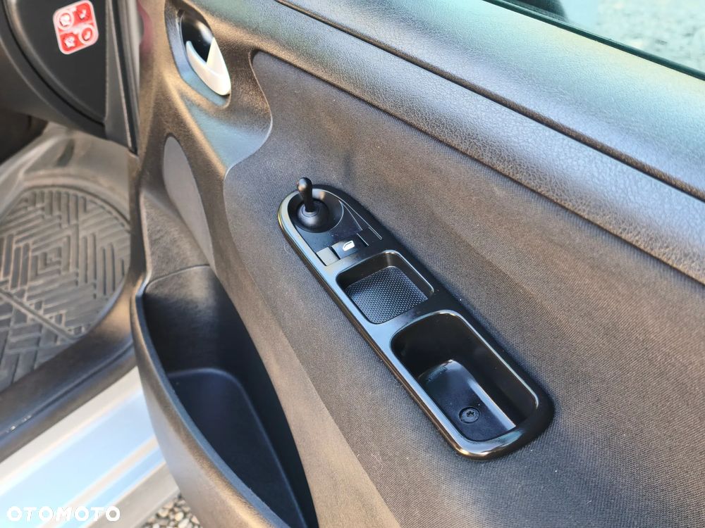 Peugeot 207 - 27