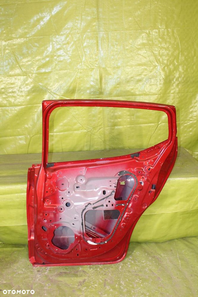 Drzwi Dacia Sandero Stepwey III po 2021r. tył prawy - 2