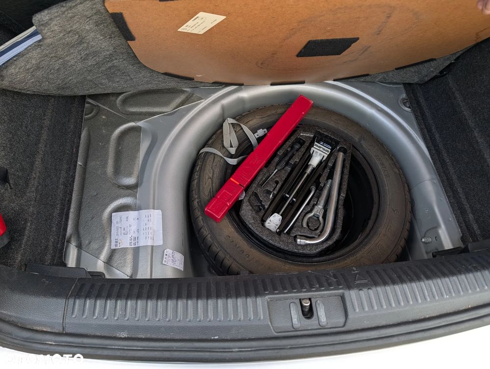 Volkswagen Polo 1.6 TDI DPF Highline - 14