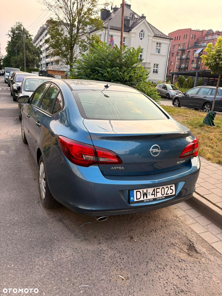 Opel Astra - 2