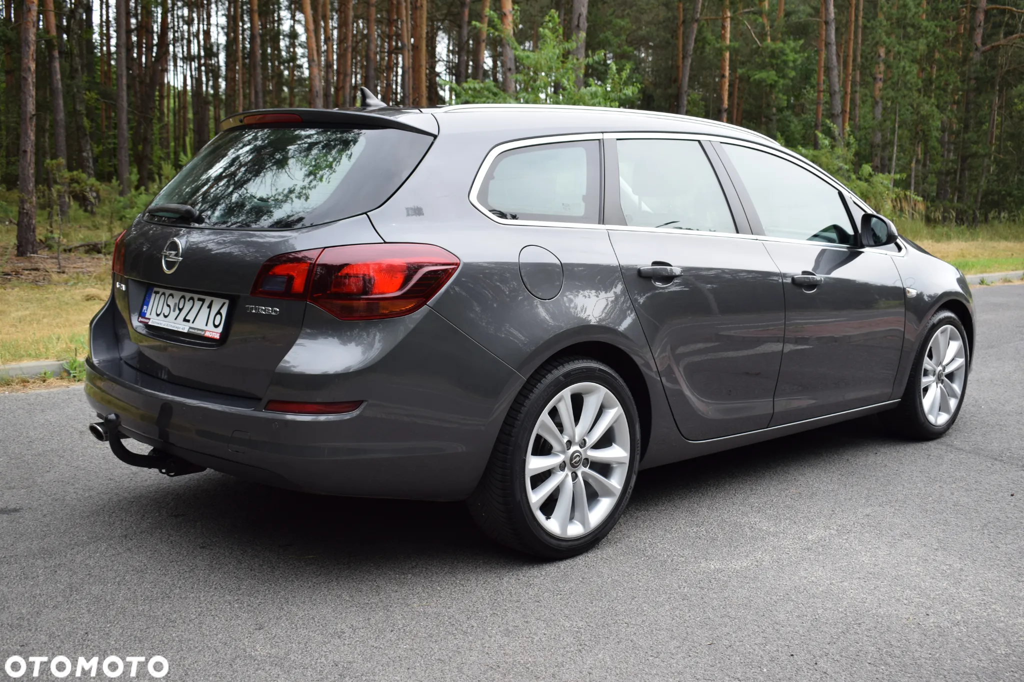Opel Astra 1.6 Turbo Cosmo - 6