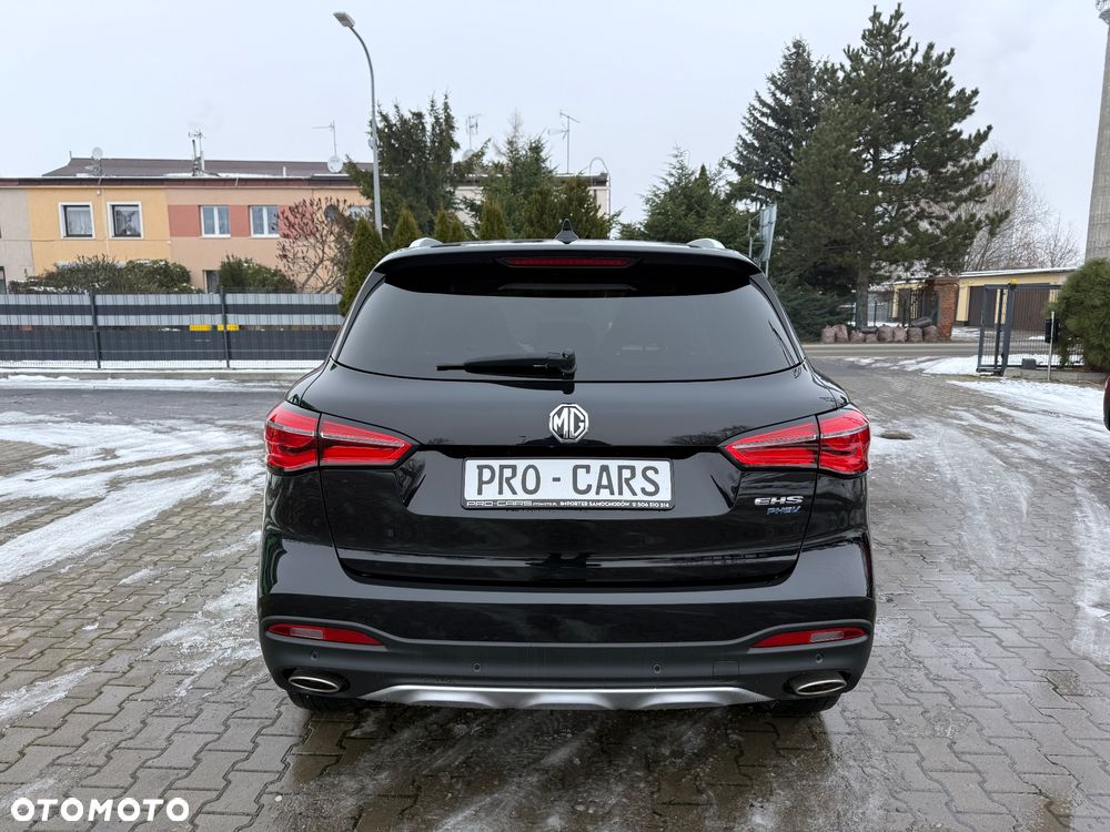 MG EHS Luxury - 10