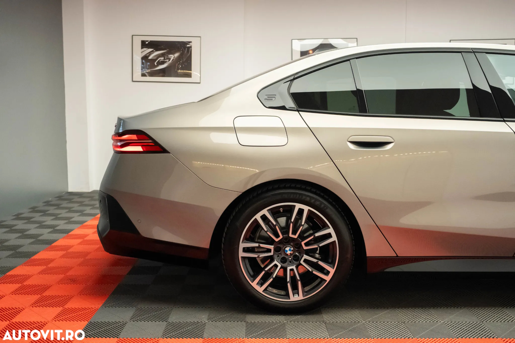 BMW Seria 5 520i Aut. - 8