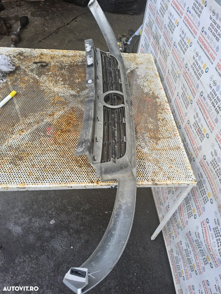 Grila cu emblema Opel Vivaro grila bara fata Opel Vivaro 2001-2013 - 3