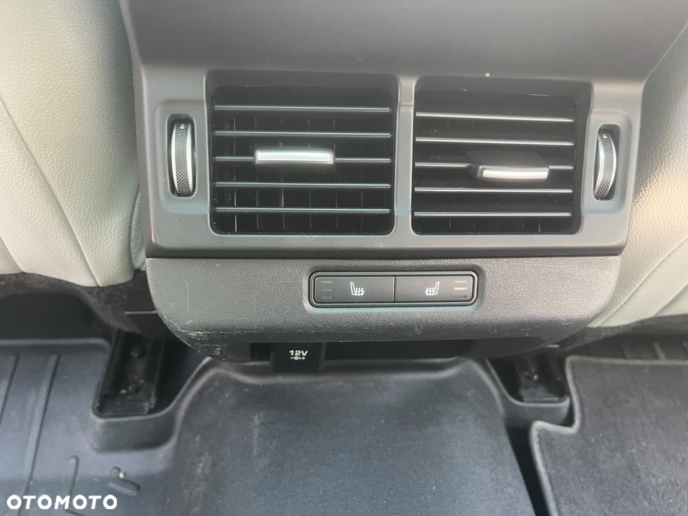 Land Rover Range Rover Evoque - 26