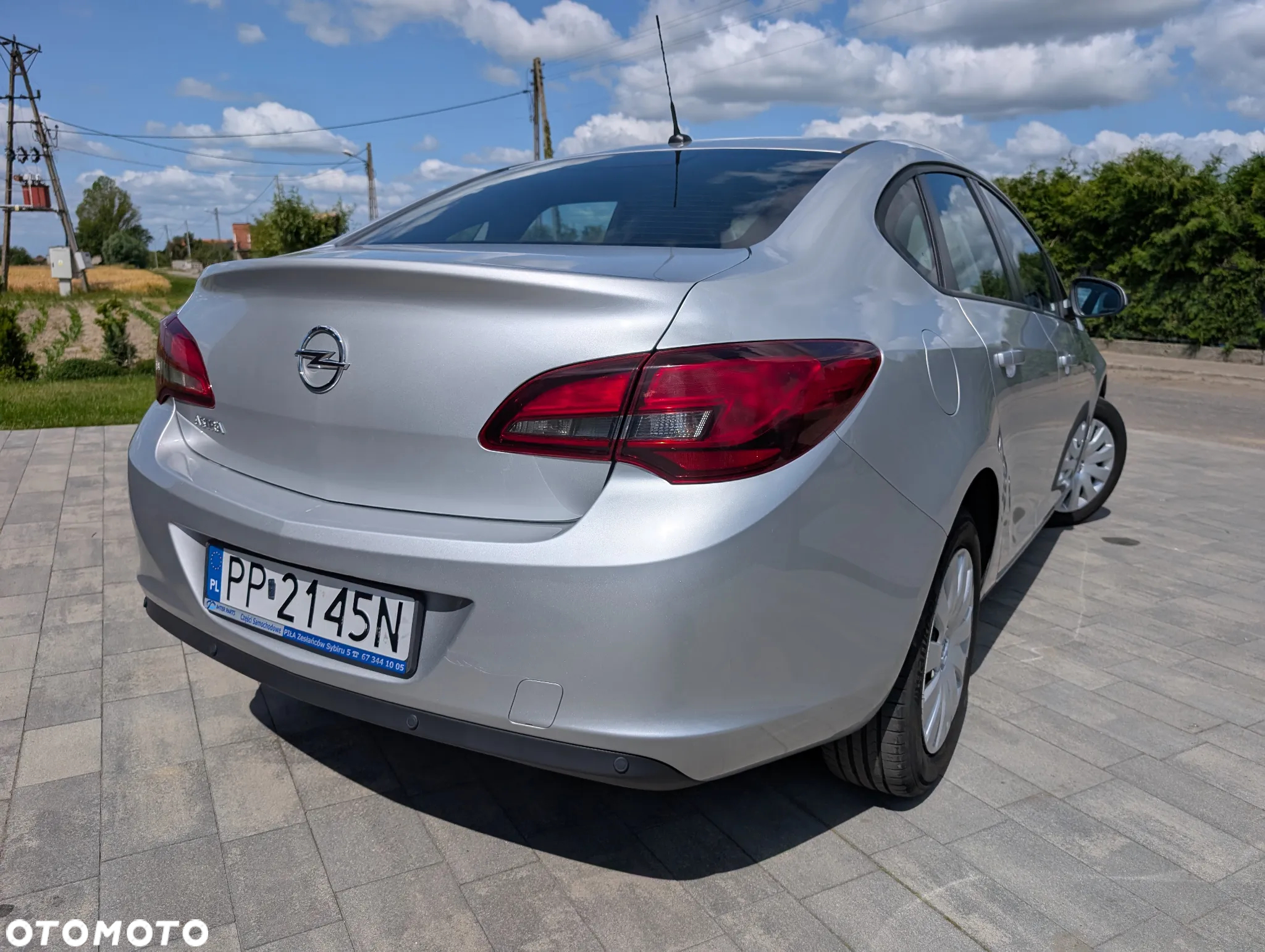 Opel Astra IV 1.6 Active - 12