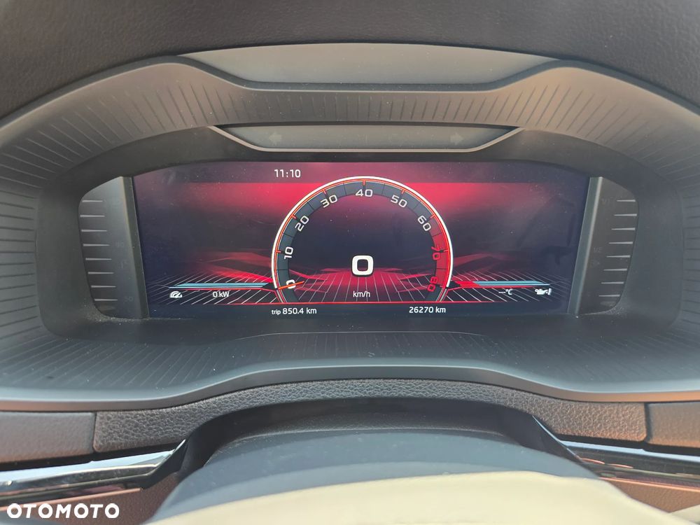 Skoda Karoq 2.0 TSI 4x4 DSG Sportline - 29