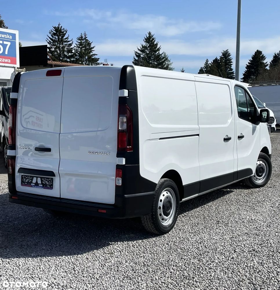 Renault TRAFIC - 2