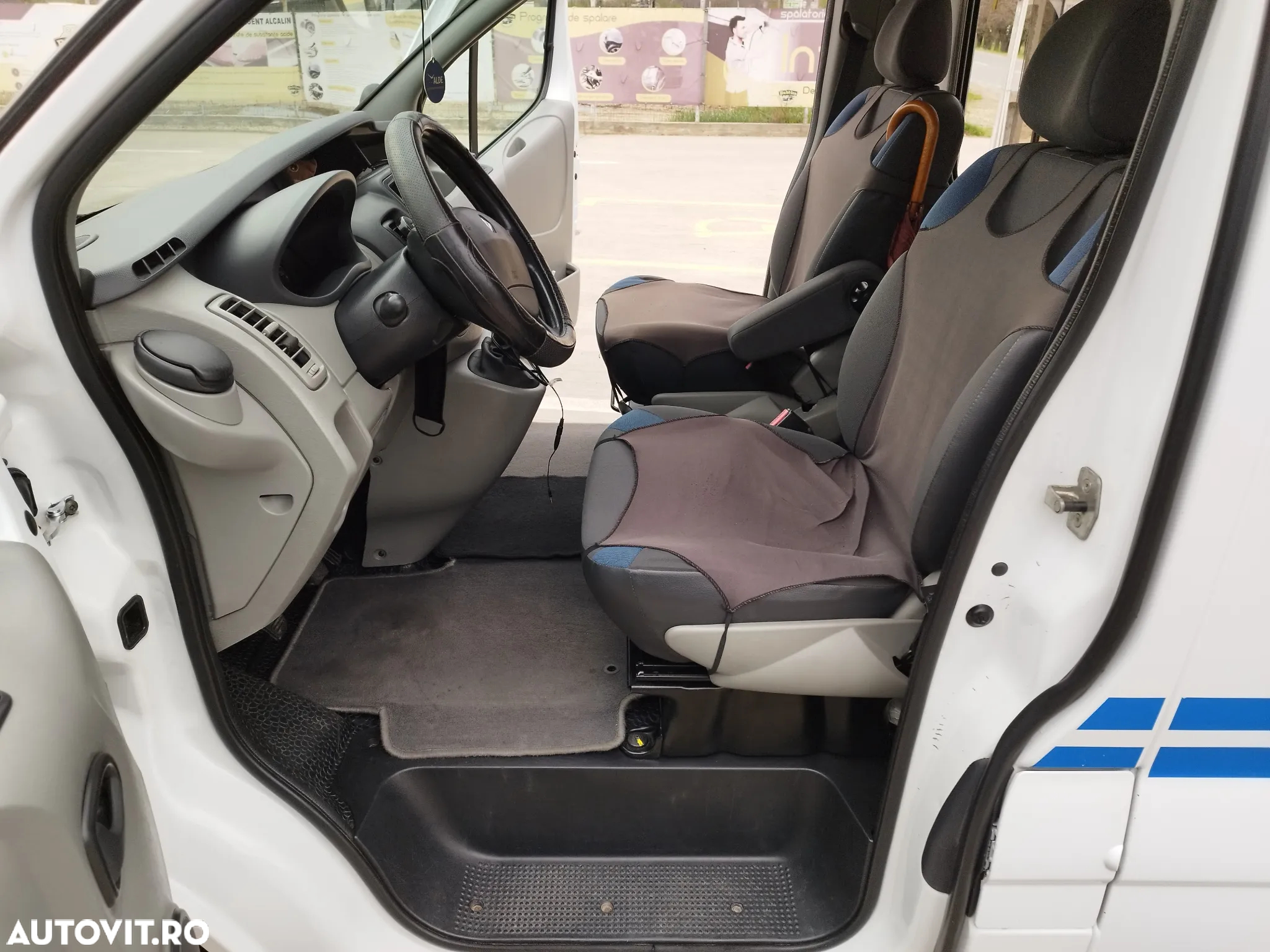 Renault TRAFIC - 11
