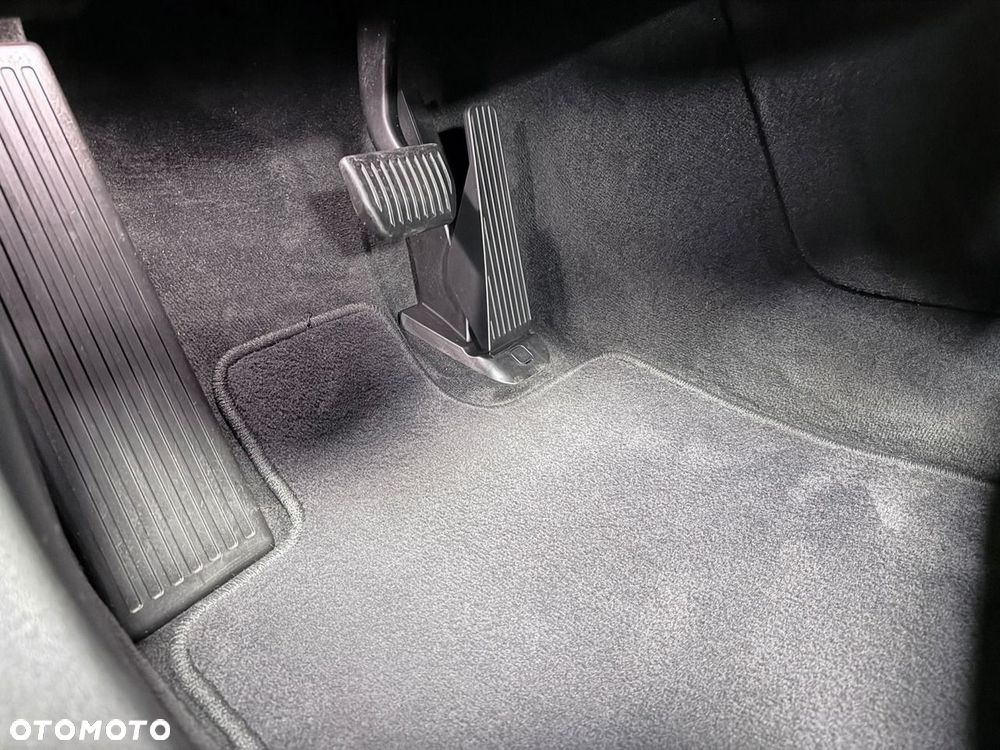 Volvo V90 D4 Geartronic Momentum Pro - 20
