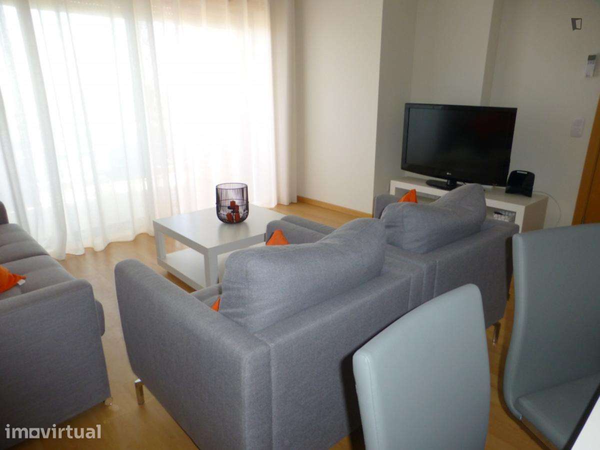 Apartamento com 2 quartos - localizado em Faro - Grande imagem: 5/23