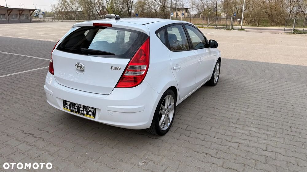 Hyundai i30 1.6 Classic - 6