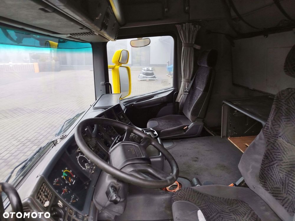 KABINA SCANIA 4 124 - 8