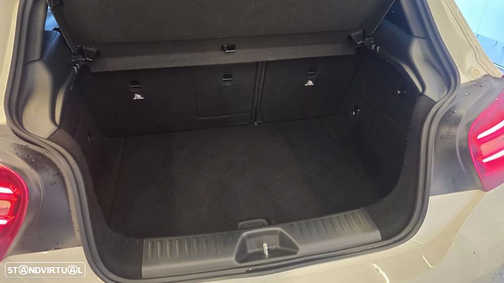 Mercedes-Benz A 200 d AMG Line - 23