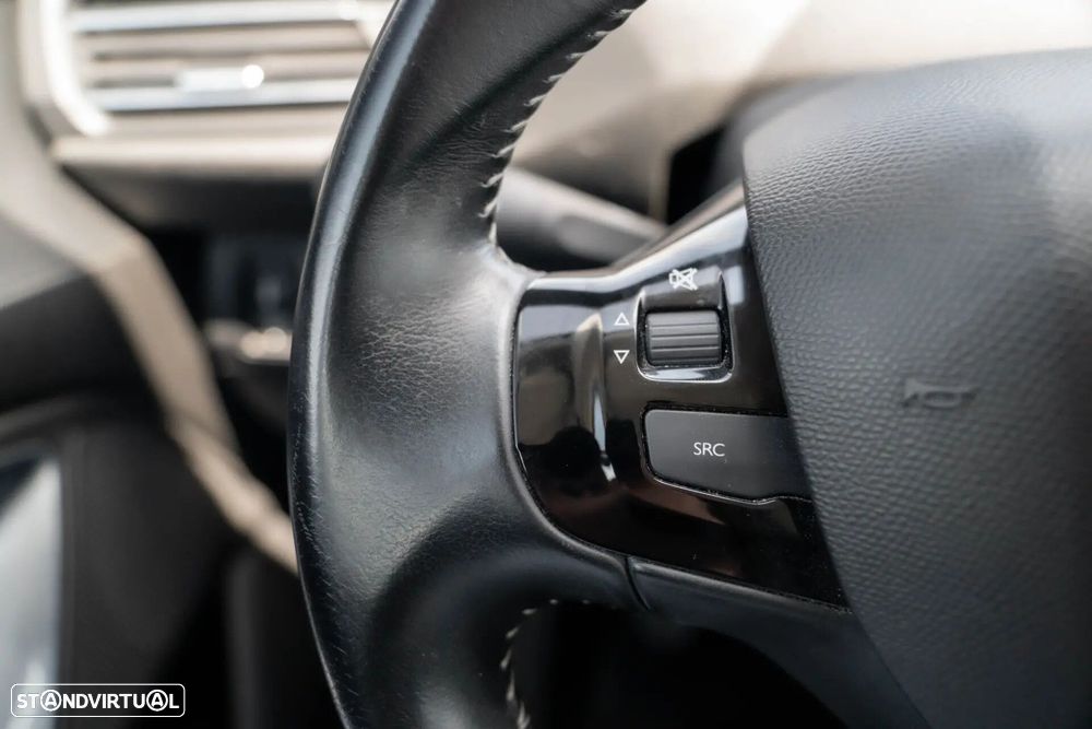 Peugeot 308 - 23