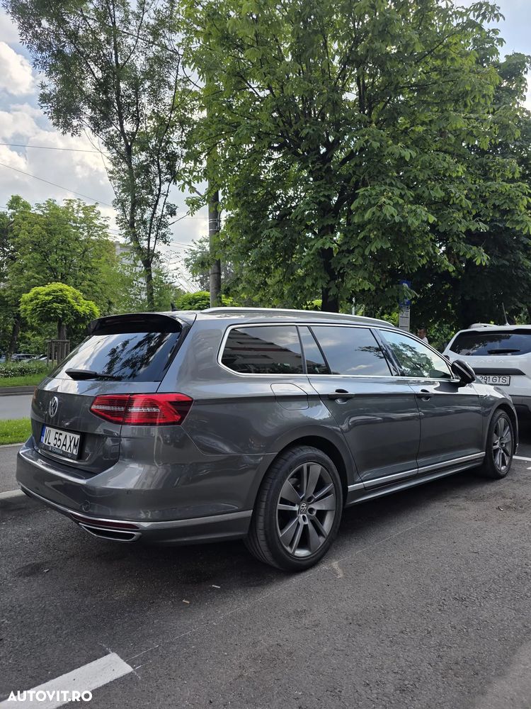 Volkswagen Passat - 2