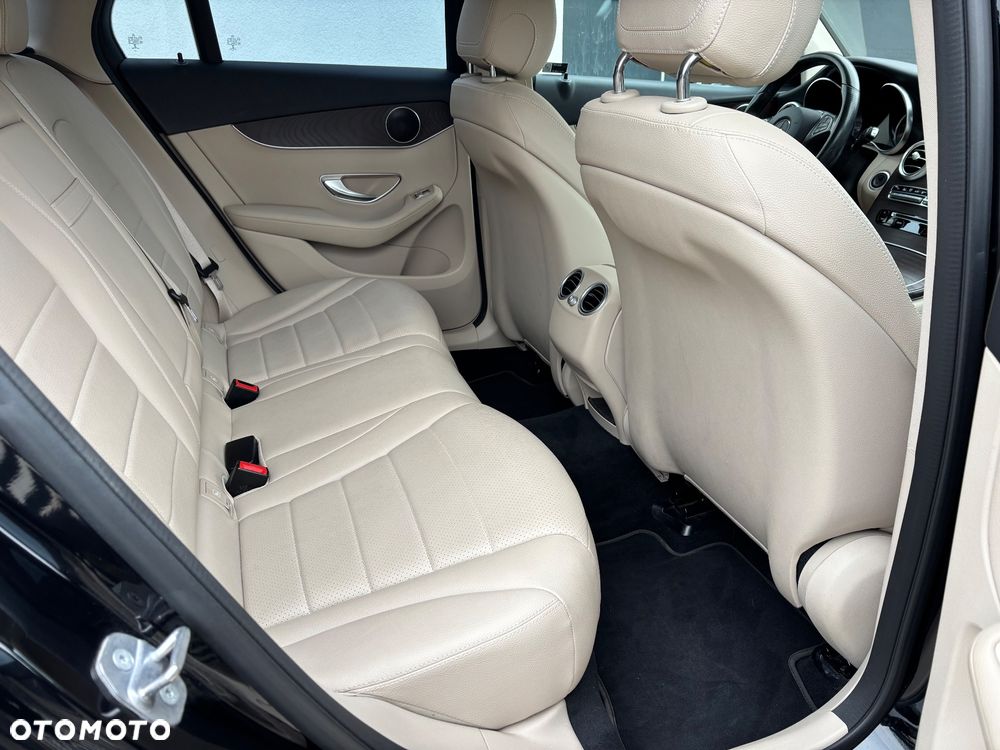 Mercedes-Benz GLC - 35