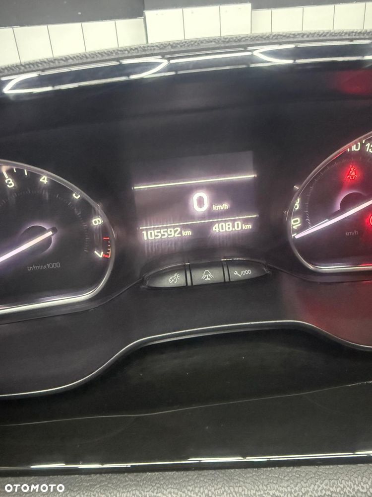 Peugeot 208 120 VTI Allure - 18