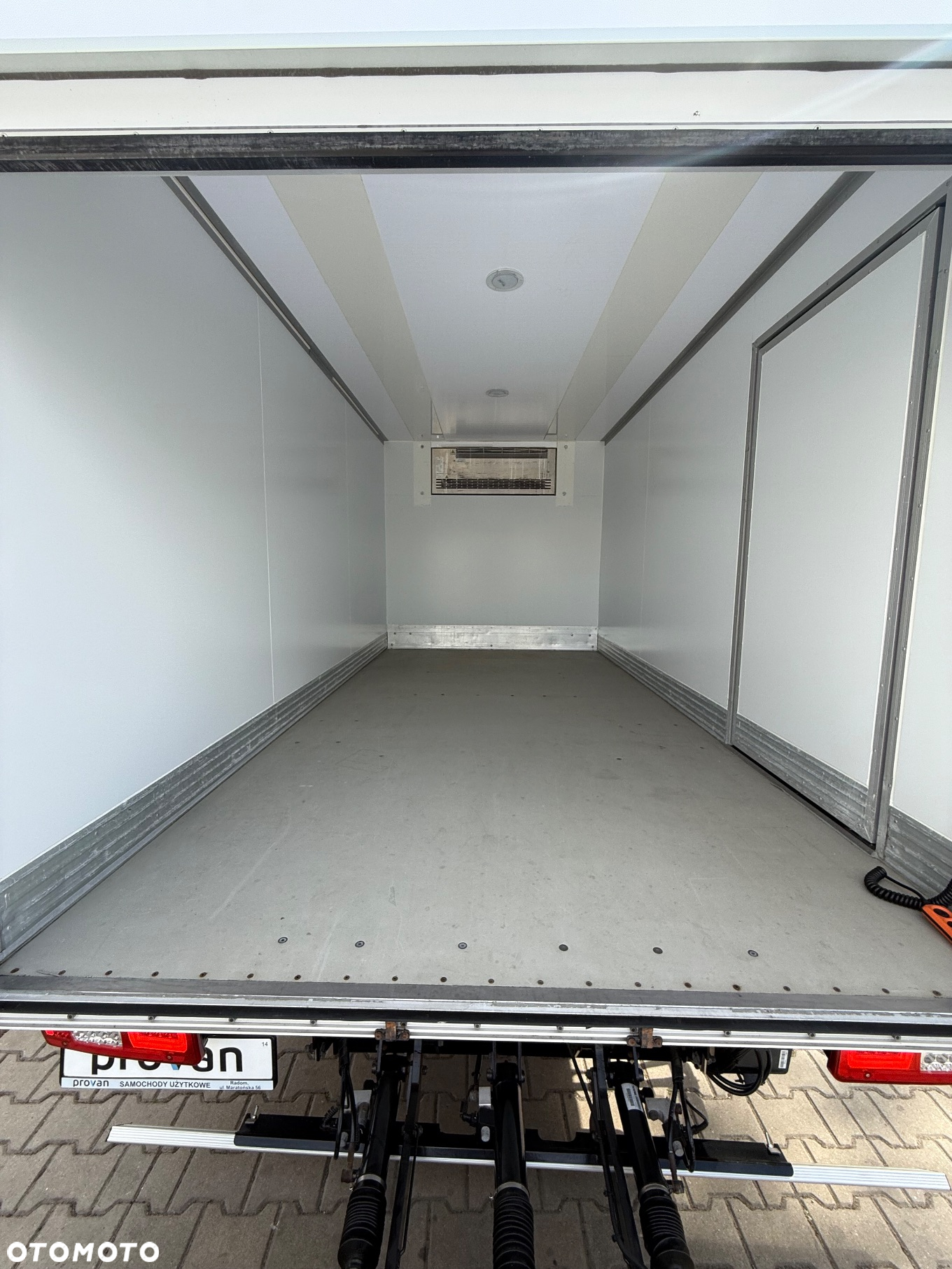 Mercedes-Benz SPRINTER 316 CDI AUTOMAT KONTENER 8ep CHŁODNIA / MROŹNIA WINDA - 25