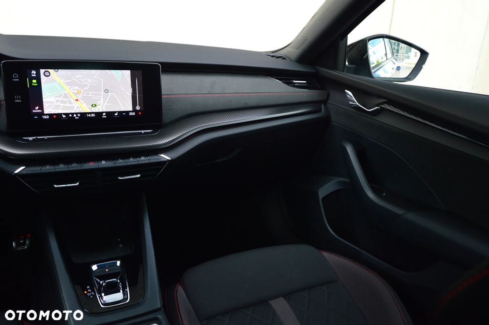 Skoda Octavia 2.0 TDI DSG RS - 20
