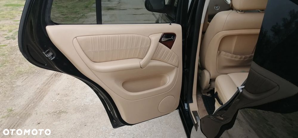 Mercedes-Benz ML - 16