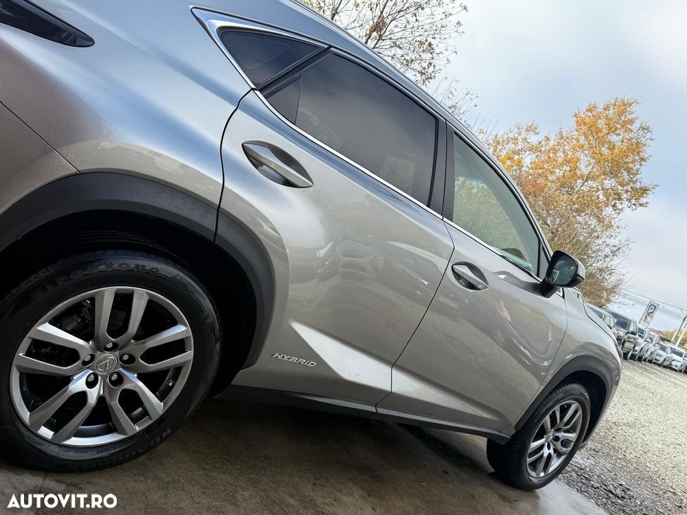 Lexus Seria NX ver-300h - 40