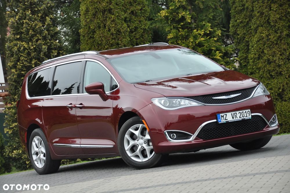 Chrysler Pacifica - 7