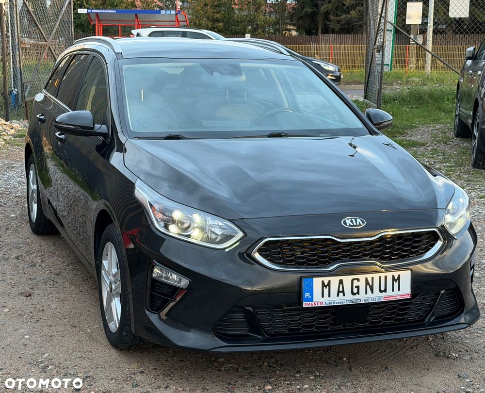 Kia Ceed 1.6 CRDi 136 ISG Dream-Team Edition - 26