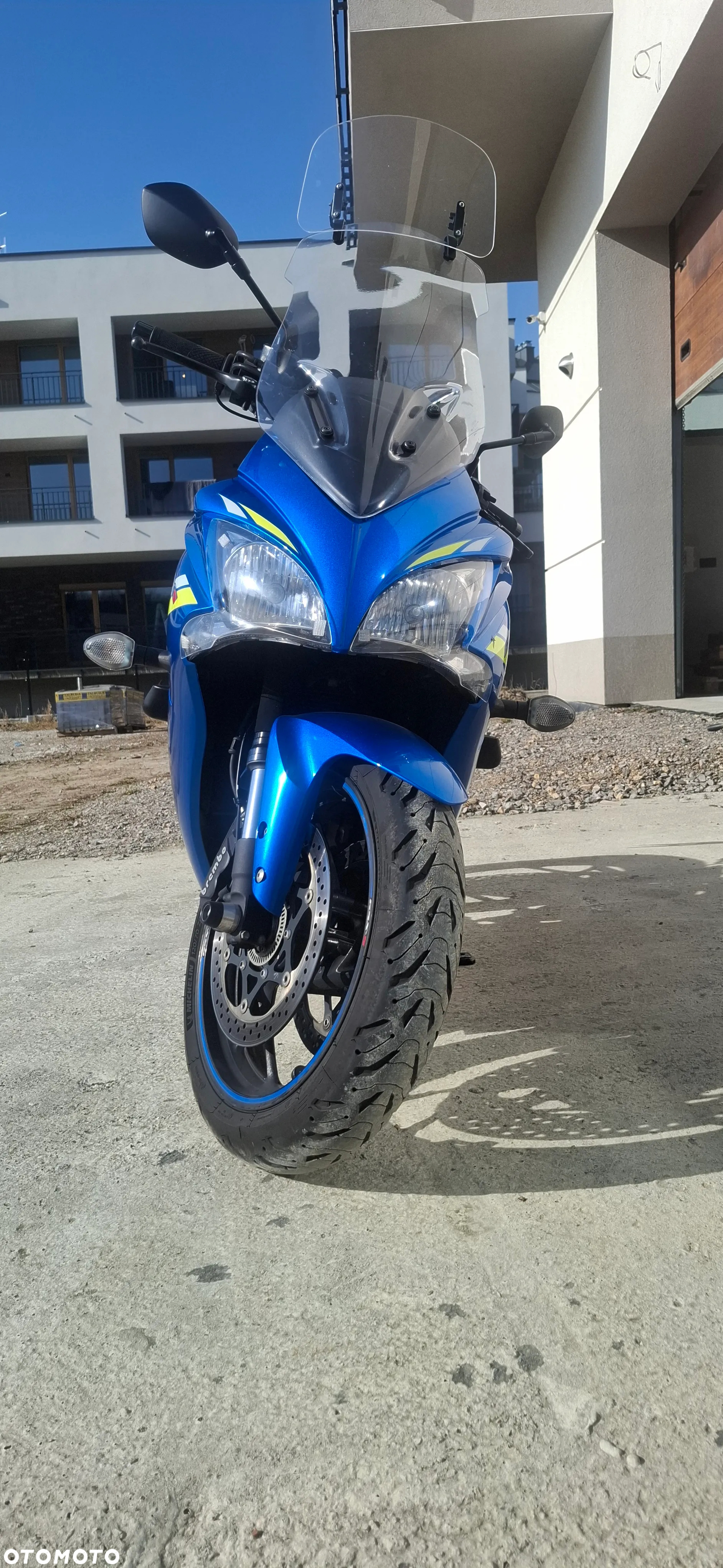 Suzuki GSX 1000 - 9